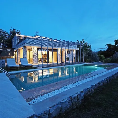 Flamingo Villa